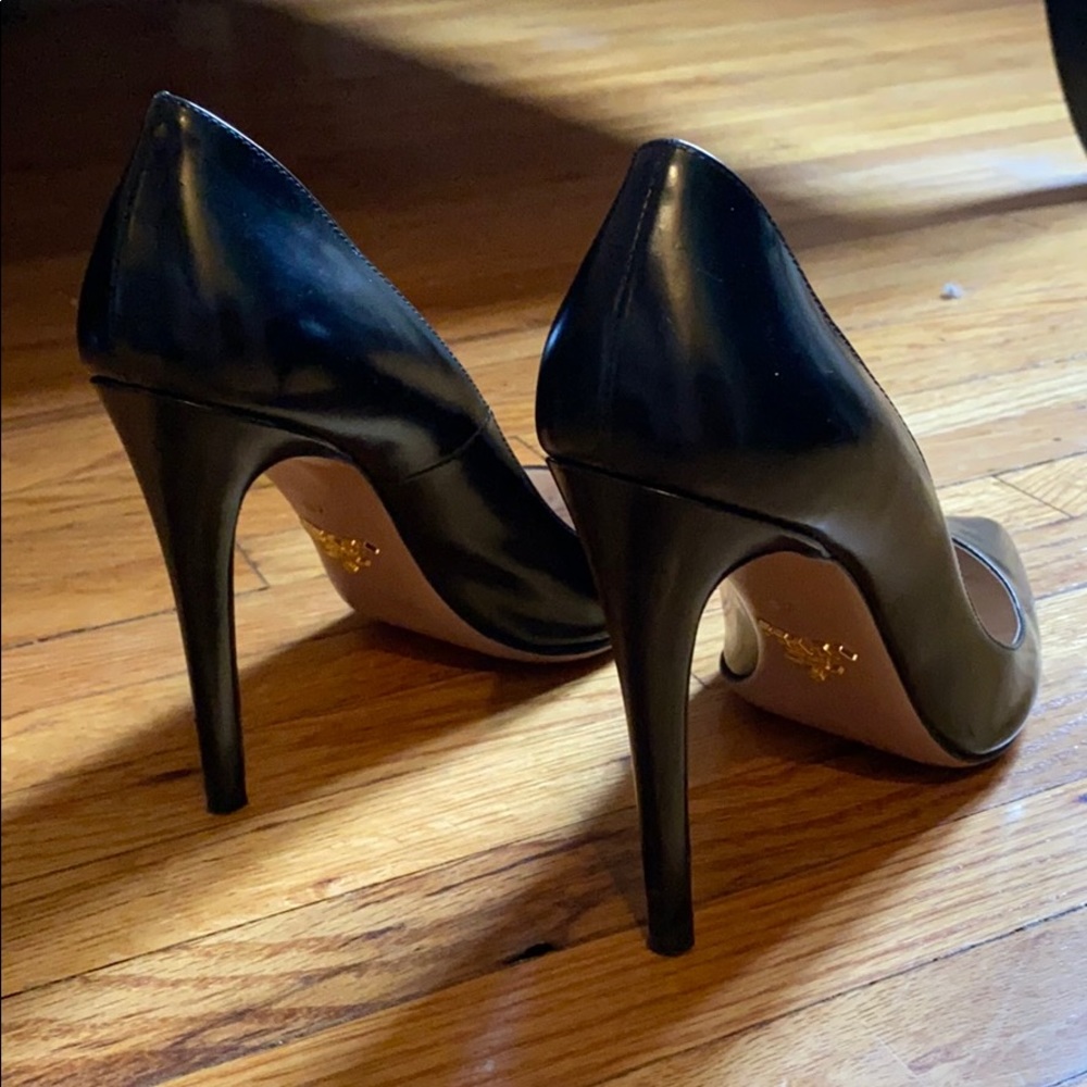 Prada Black Patent Leather Pointed Toe Classic Stiletto Heels - Made in Italy -7